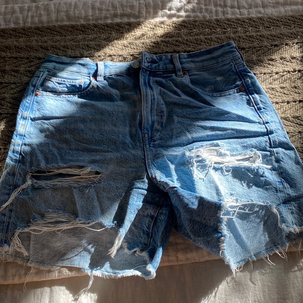 American Eagle Distressed Baggy Denim Mom Shorts